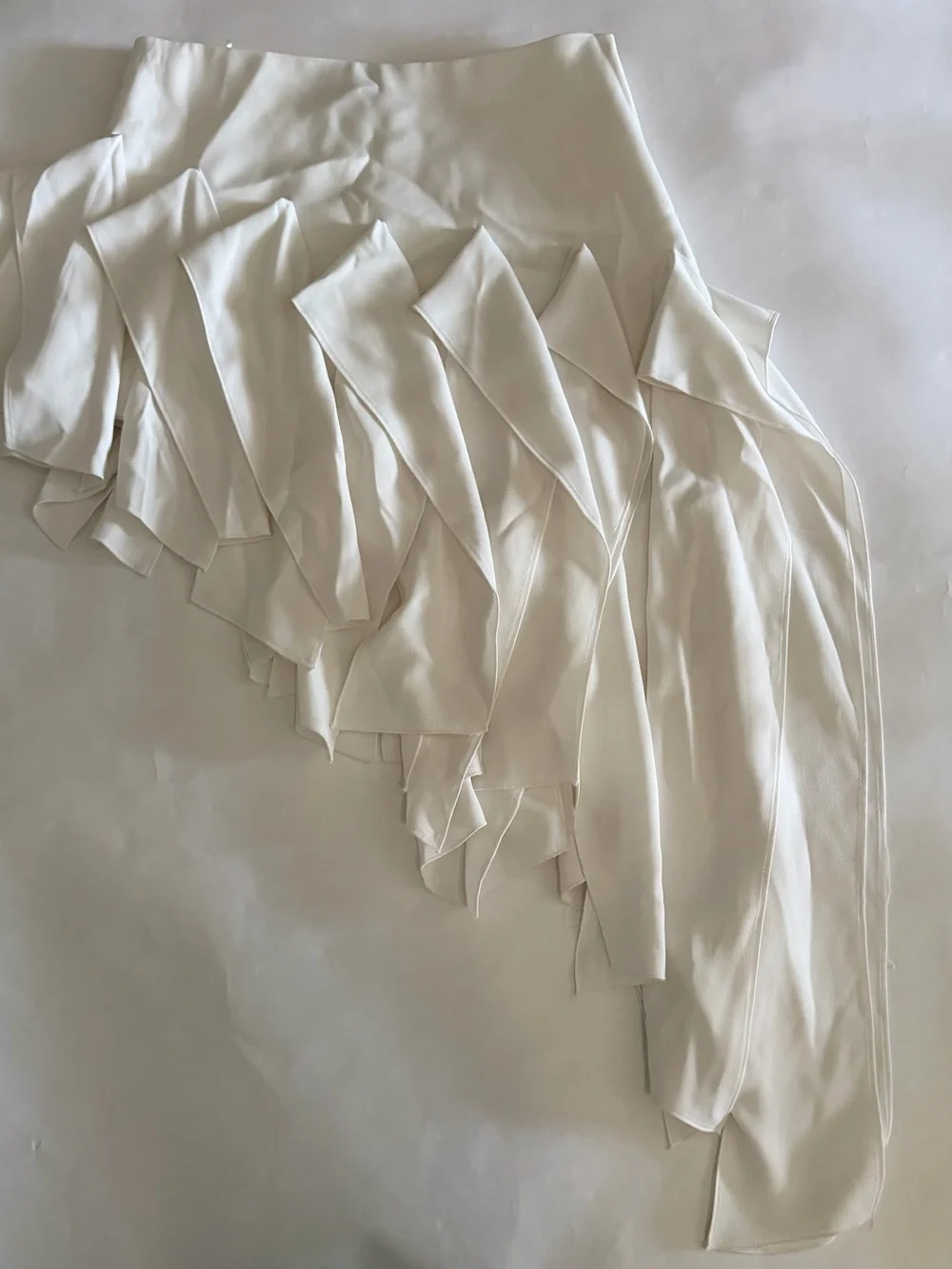 Zara White Asymmetrical Ruffled Mid Rise Skirt